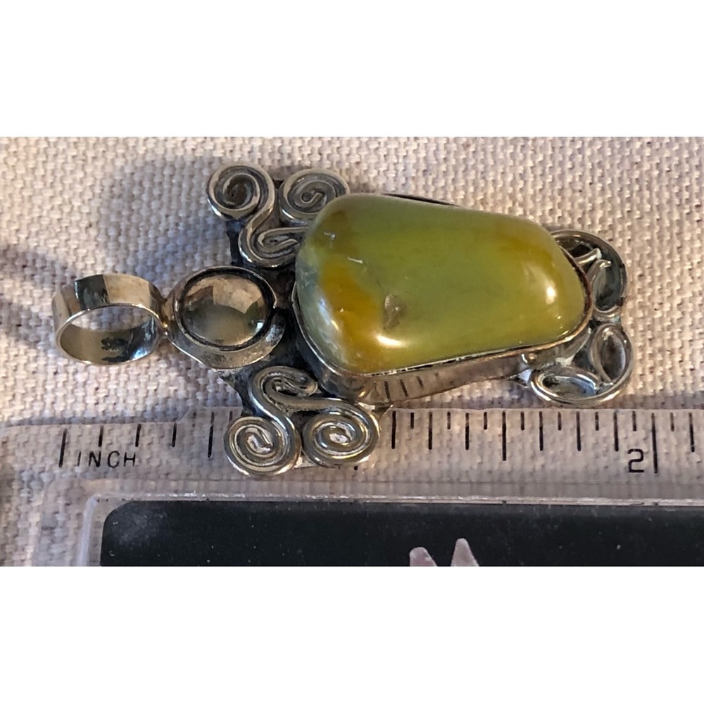 Vintage Green Turquoise & Tibetan Silver Tone Pendant - Picture 8 of 9